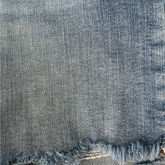 Judy Blue XL Jean shorts with insane stretch and distressed hem - Picture 6 of 6